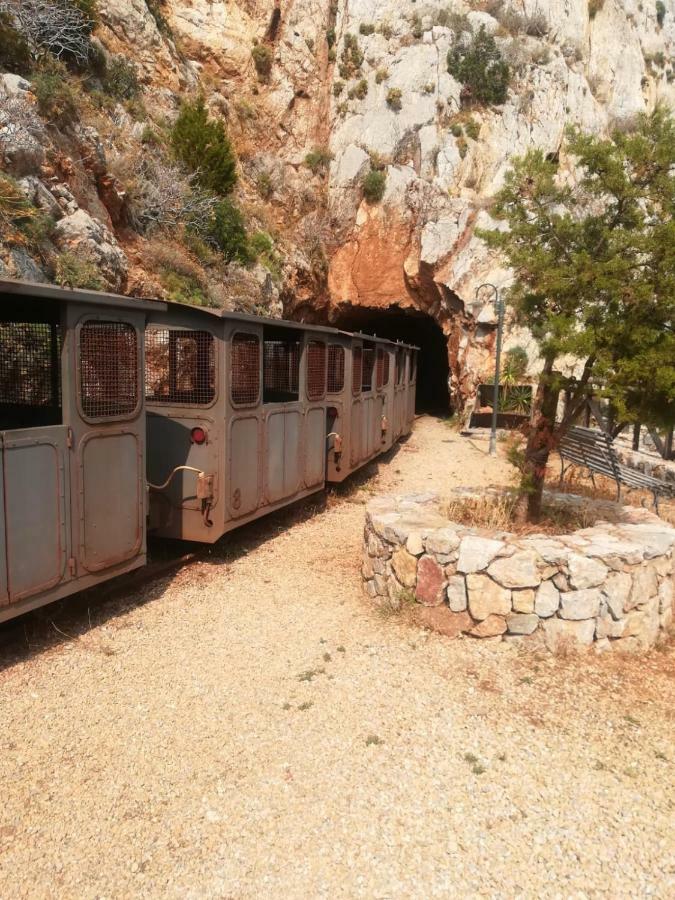 Al Mare, Al Sole, Si', Ma Nella Casa Del Minatore Buggerru Εξωτερικό φωτογραφία
